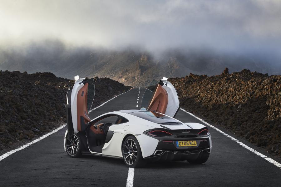 McLaren 570GT 2016 года  (UK) (фото 40 из 125)